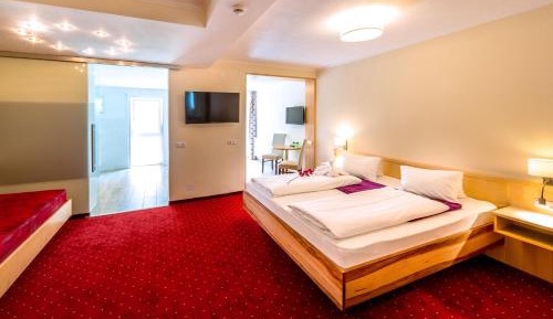 Junior Suite with Balcony & Lake View