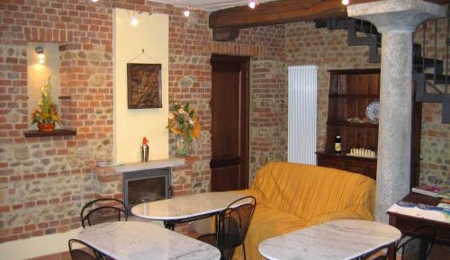 Standard Double or Twin Room with Private External Bathroom