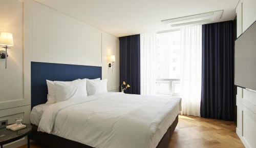 One-Bedroom Suite