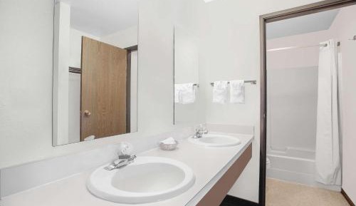 Superior Double Room with Three Double Beds - Non Smoking