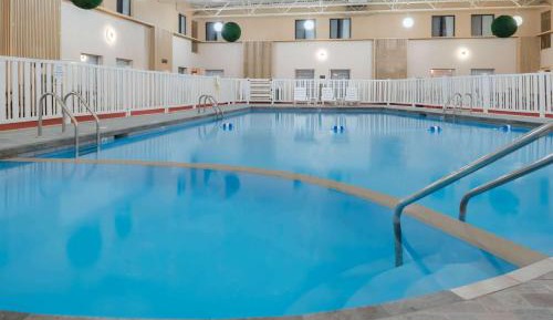 Poolside Queen Room with Two Queen Beds - Non-Smoking