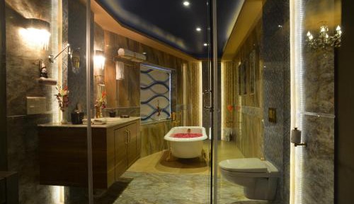 Queen Suite