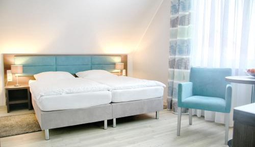 Deluxe Double Room (2 Adults + 1 Child)