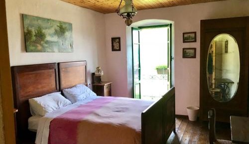 Double Room with Private External Bathroom