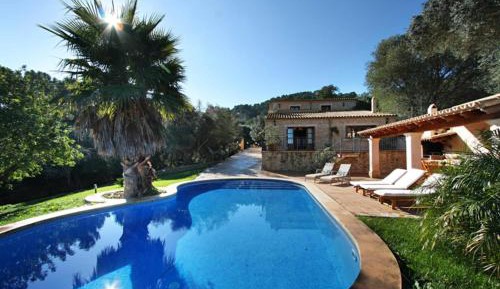 Four-Bedroom Holiday Home