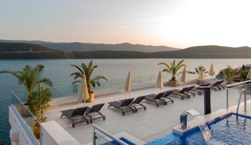 Deluxe Double or Twin Room with Balcony and Sea View