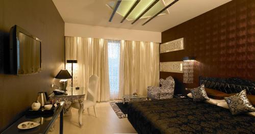 Zuri Standard Room with King bed ,10% Discount on Food and Soft Beverage