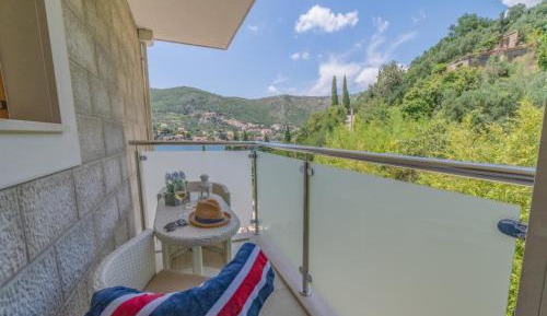 Superior Apartment with Balcony and Sea View