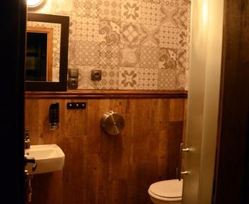 Quadruple Room with Private Bathroom