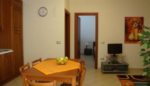 Apartment with Garden View