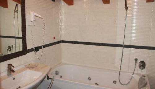 Deluxe Junior Suite