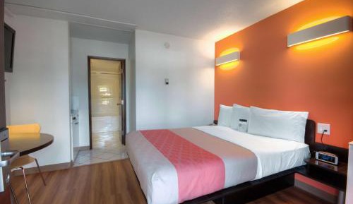 Deluxe Queen Room with Two Queen Beds