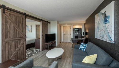 Lifestyle Suite with King Bed and Sofa Bed