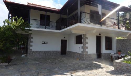 One-Bedroom Apartment with Sea View