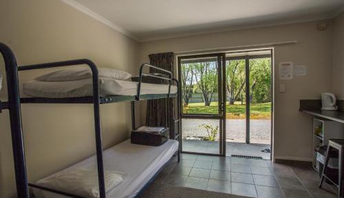Large Standard Cabin with Shared Bathroom - 6 Bunk Beds