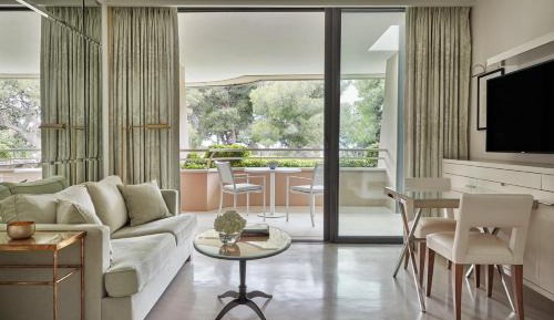 Deluxe Terrace Room - King bed