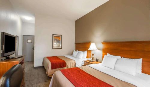 Queen Room with Two Queen Beds - Non-Smoking