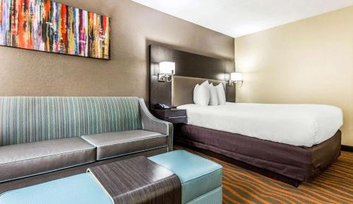 Queen Room - Accessible/Non-Smoking
