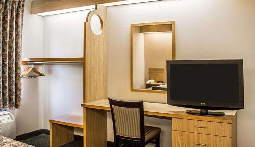 Queen Room - Disability Access/Non-Smoking