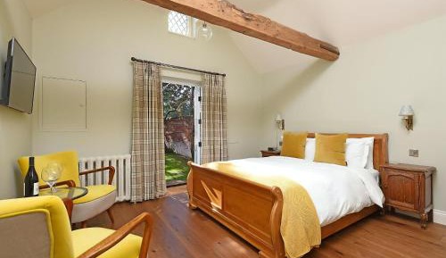 Deluxe King Room with Private Garden