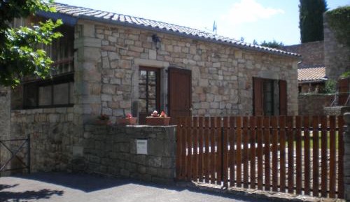 Cottage (8 Adults)