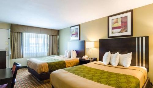 Queen Room with Two Queen Beds - Non-Smoking