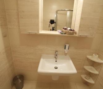Economy Twin Room
