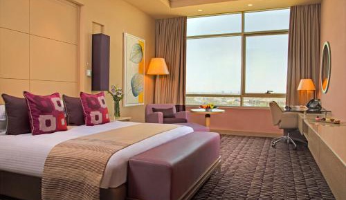 One Bedroom Suite with Lounge Access