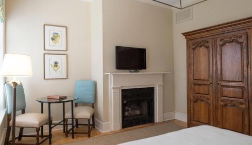 Standard Queen Room