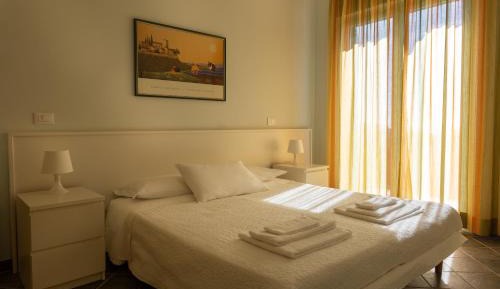 One-Bedroom Apartment (2 Adults)