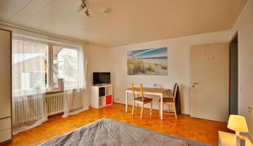 Single Room with Shared Bathroom