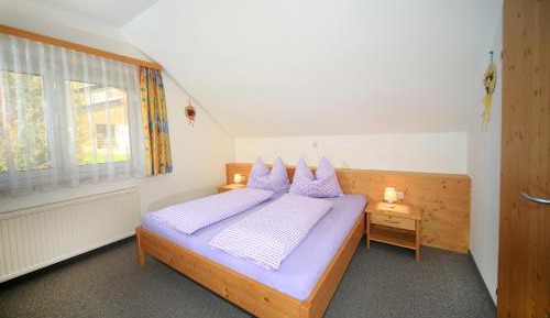 Comfort Two-Bedroom Apartment with Balcony