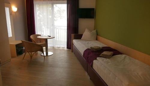 Double or Twin Room with Lake View