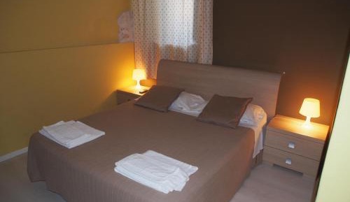 Two-Bedroom Apartment (4 Adults)