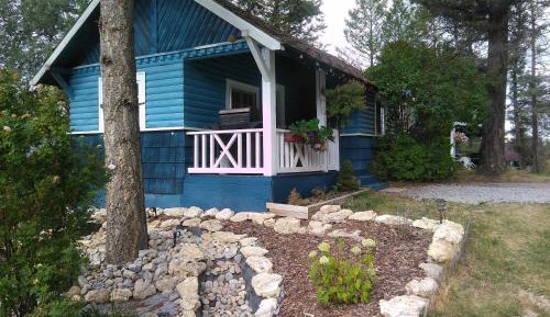 One-Bedroom Cottage