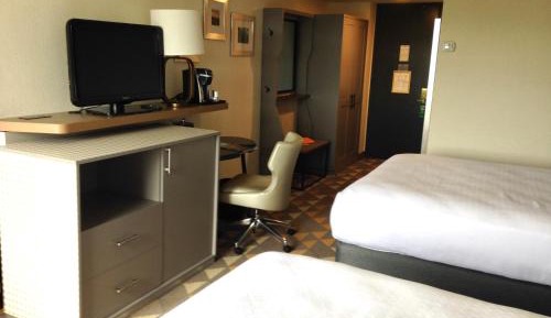 Queen Room with Two Queen Beds - Disability Access