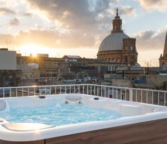 Deluxe Double Room with Roof Top Terrace and Hot Tub