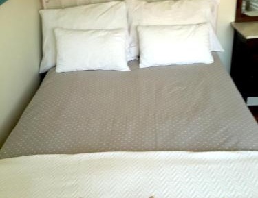 Single Room with Shared Bathroom