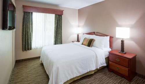 One Bedroom Queen Suite- Non Smoking