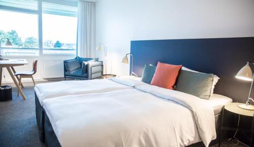 Superior Twin Room with View