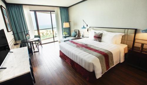Deluxe Double Room with balcony and Garden View