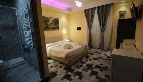 Double Room with Private Bathroom