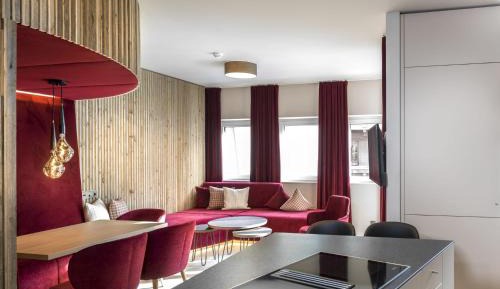 Superior Apartment with City View