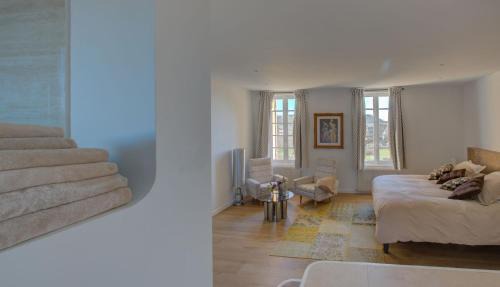 Deluxe King Suite