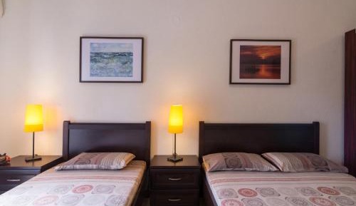 3 Bed Studio with Sea View