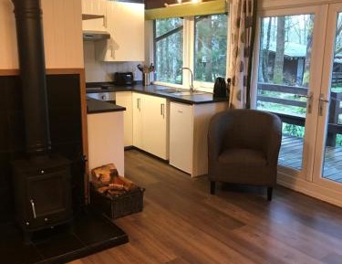 Skerry Cabin (2 bedrooms) – NO hot tub, Wi-Fi (extra charge)