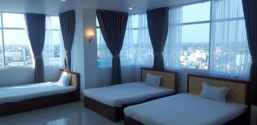 Triple Room with City View