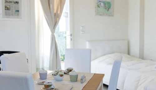 Quadruple Room with Private Bathroom