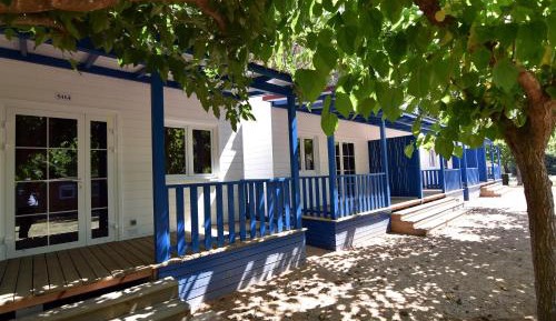 One-Bedroom Bungalow with Air Conditioning