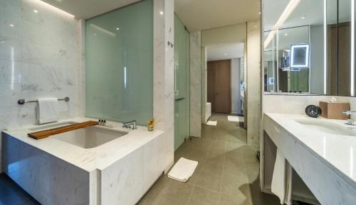 Grand Executive King Suite